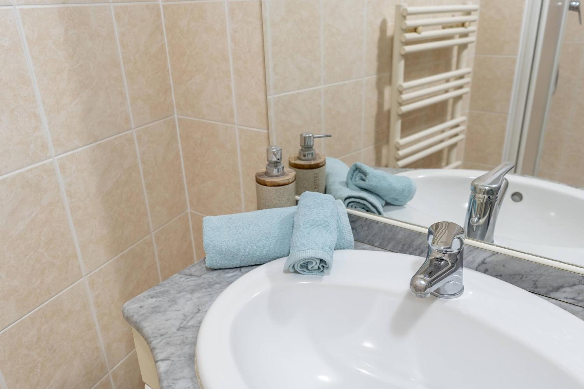 La Petit Maisonette De Manu Канни Екстер'єр фото